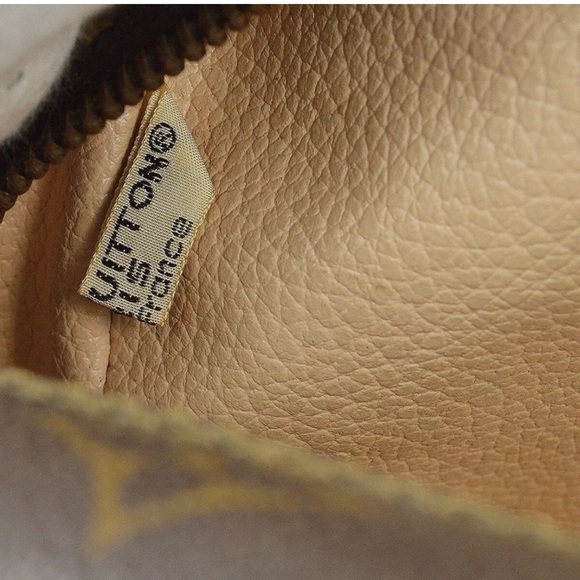 LOUIS VUITTON TROUSSE TOILETTE 28 - Picture 6 of 7